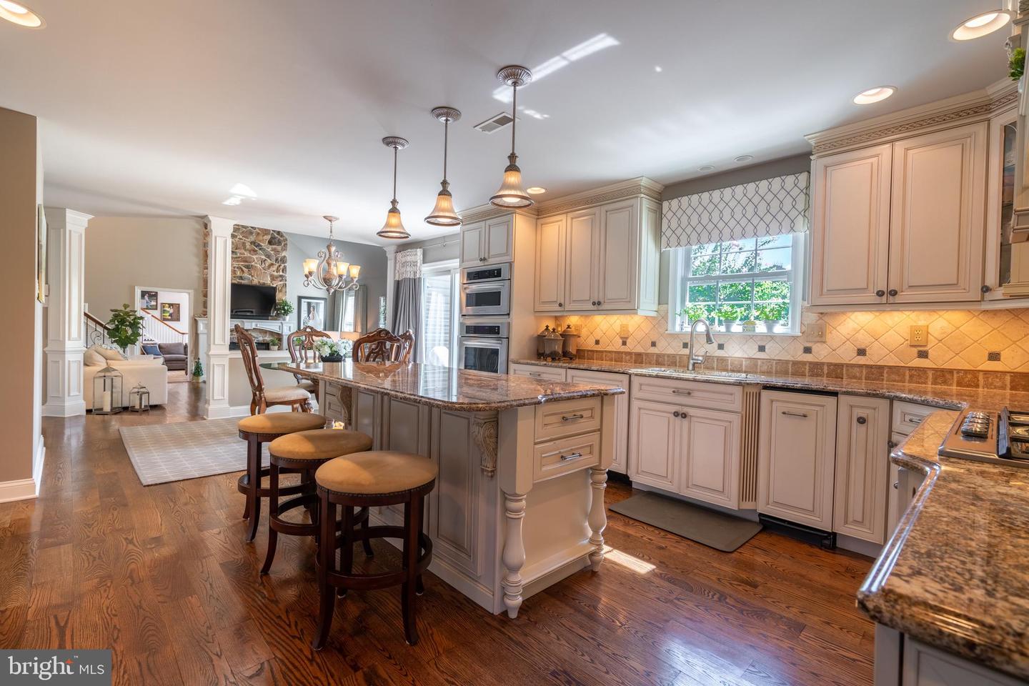 719 Chapel Hill West Lane