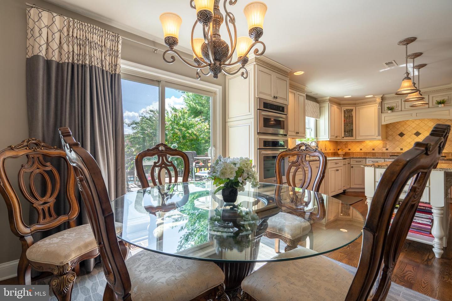 719 Chapel Hill West Lane