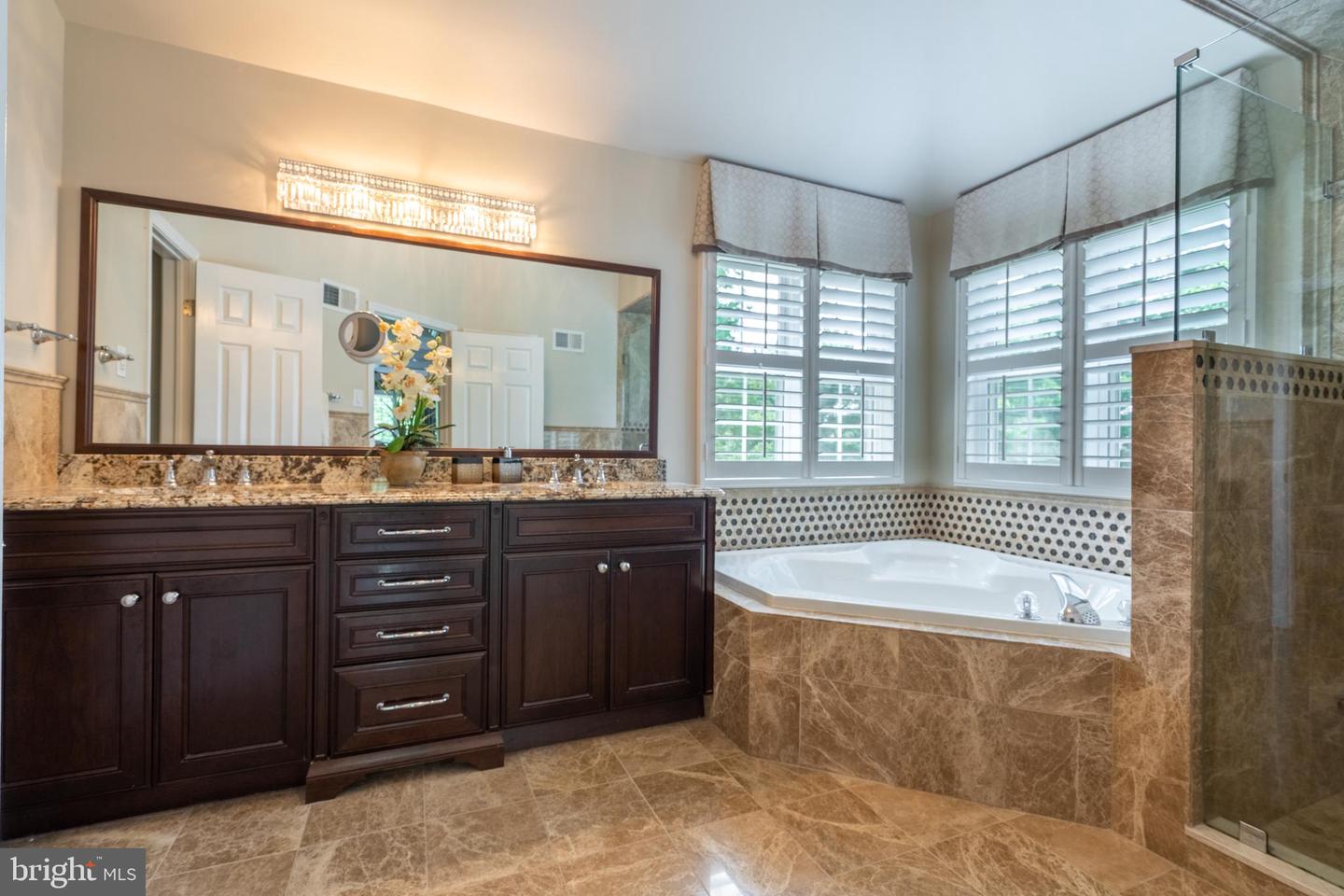 719 Chapel Hill West Lane