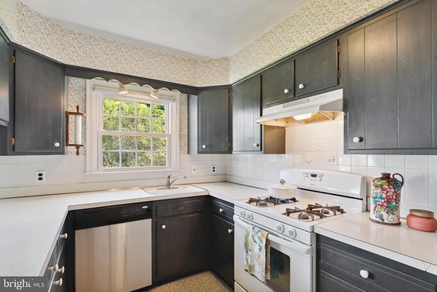 1211 Forsythe Dr