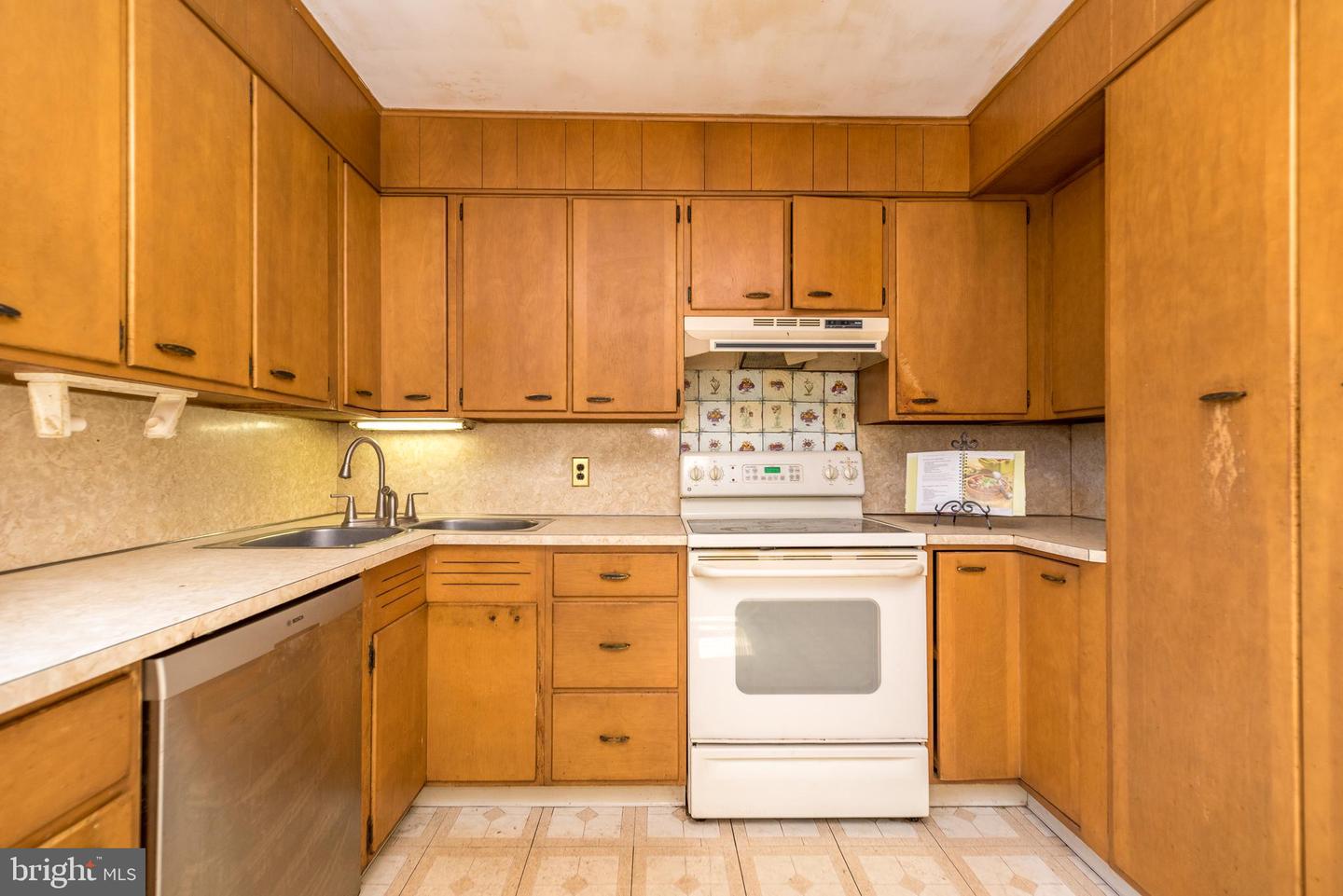713 Edgewood Rd