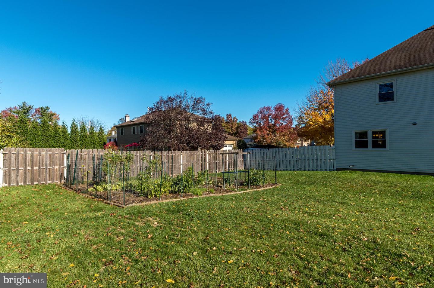 1736 Brittany Dr