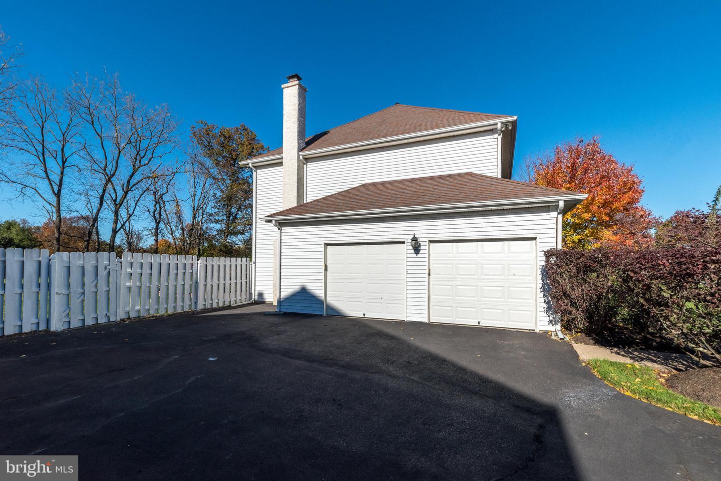 1736 Brittany Dr