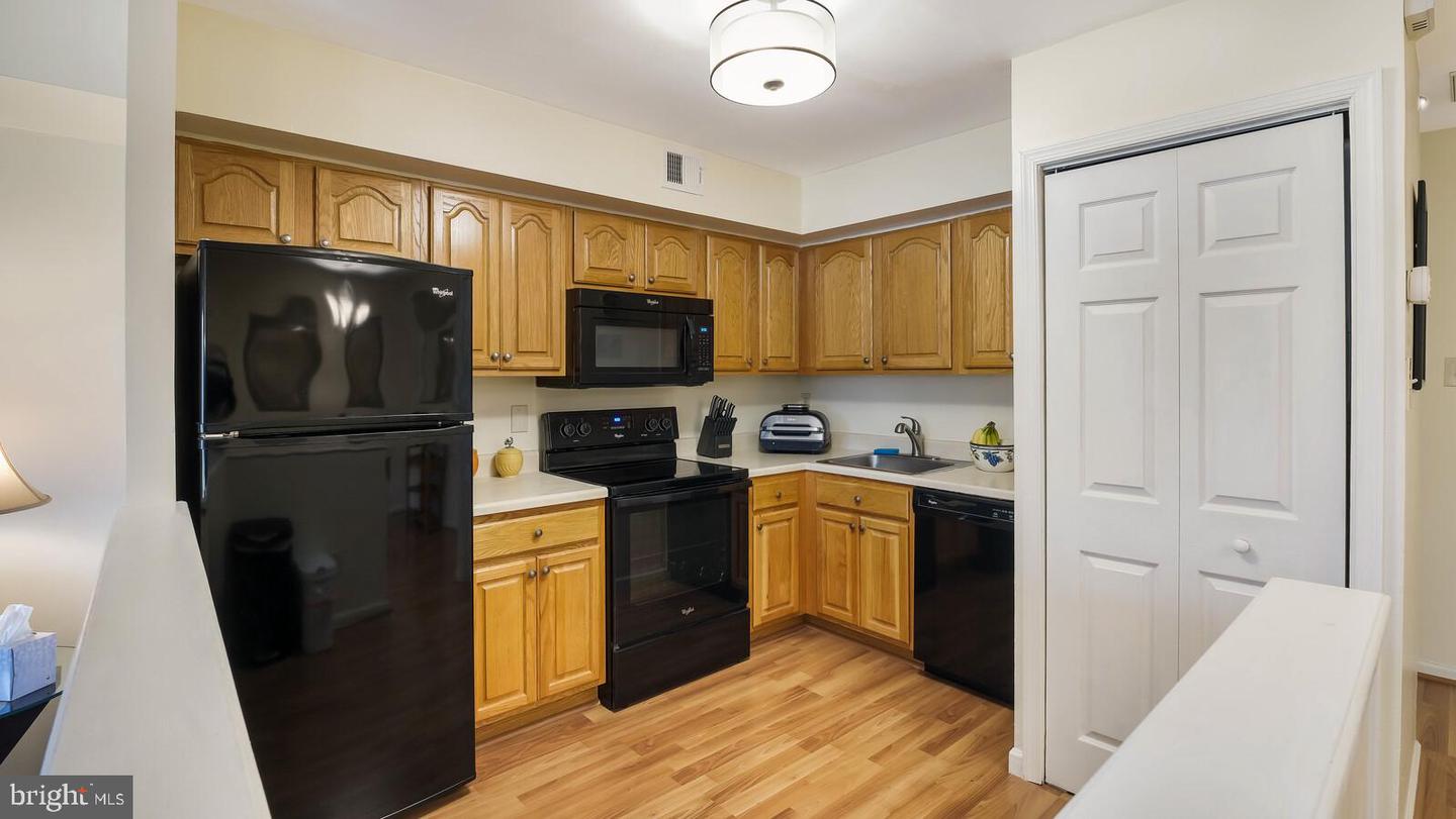 15 Hastings Dr