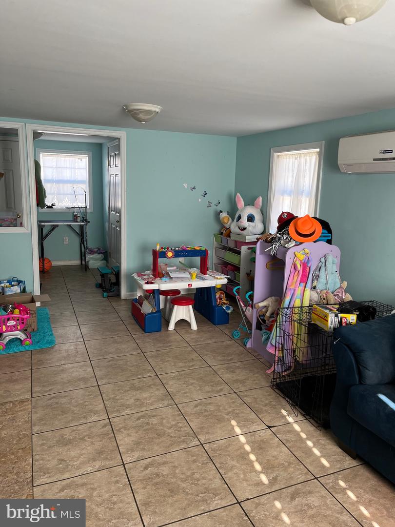 102 Ulmer Ave
