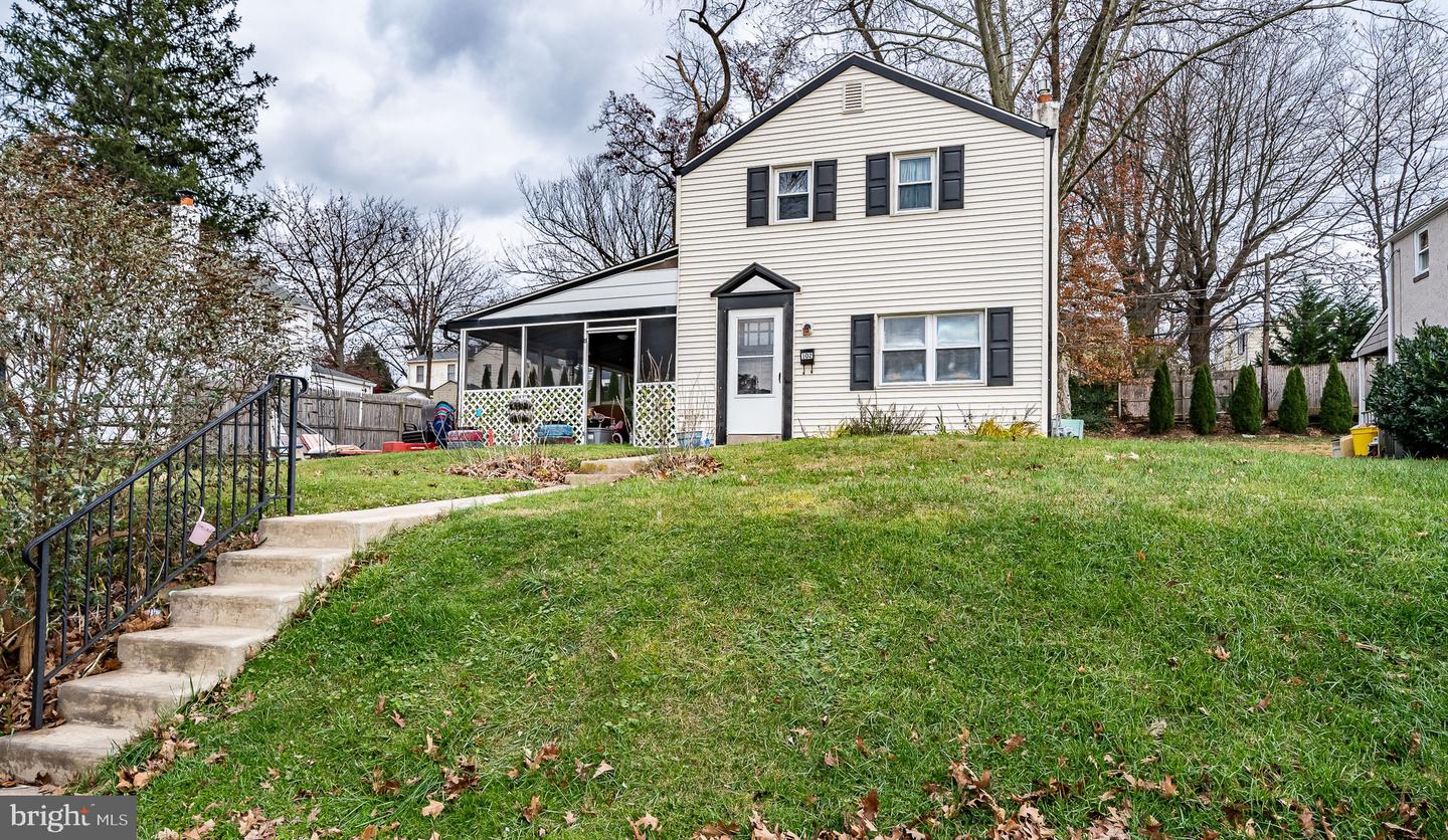 102 Ulmer Ave
