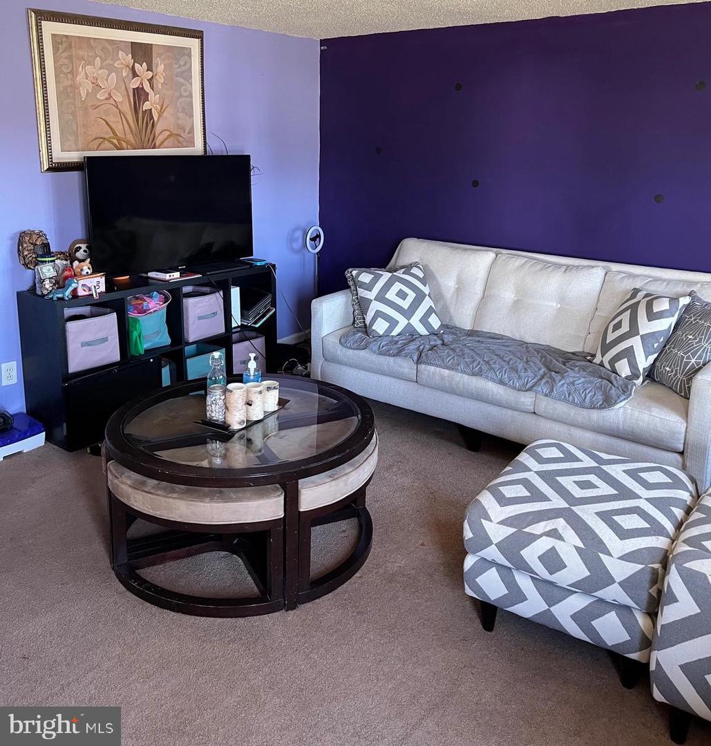 102 Ulmer Ave