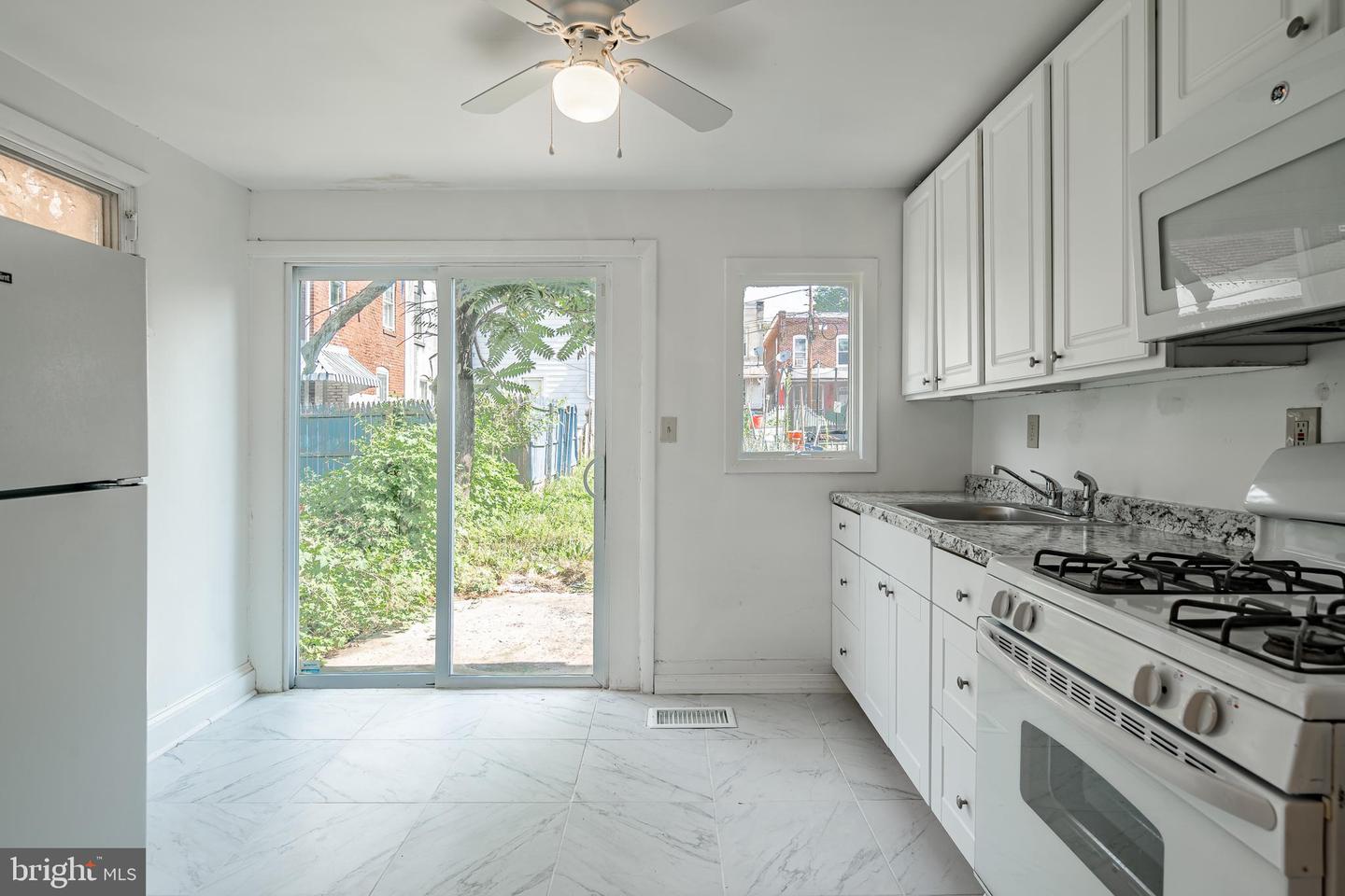 3 Walnut St