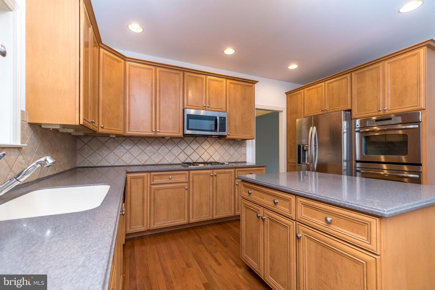 2611 Equestrian Way