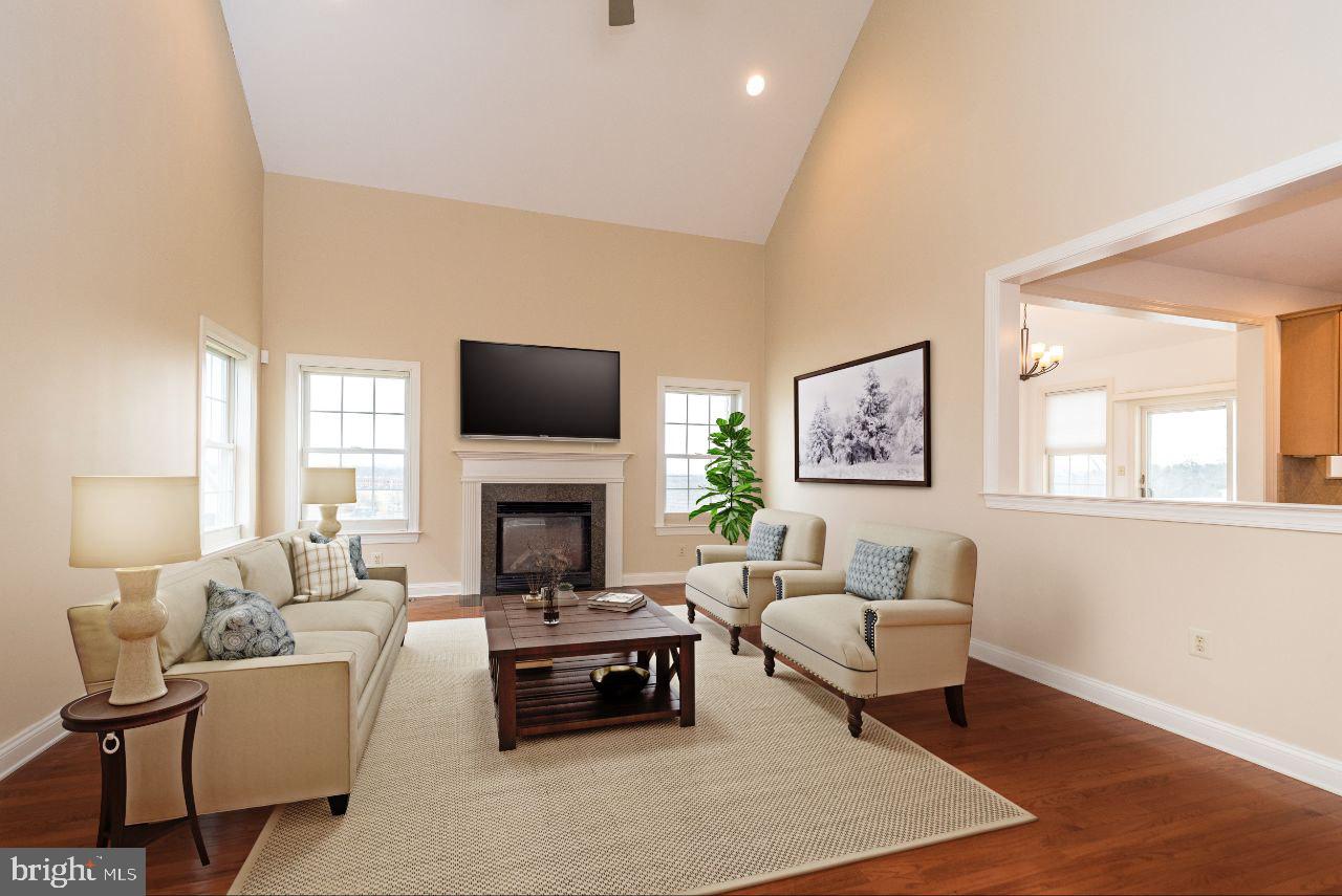 2611 Equestrian Way