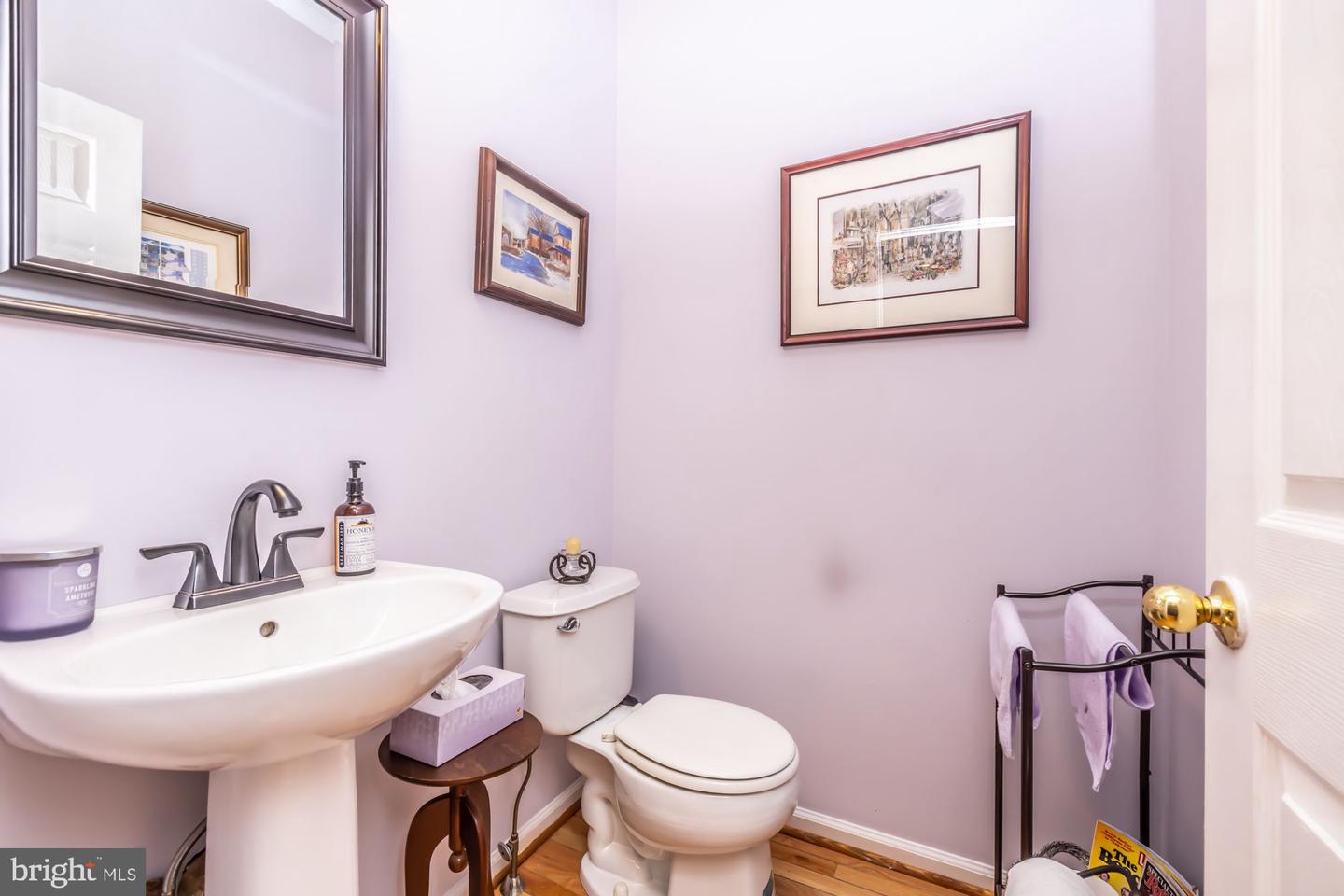 215 Donna Dr