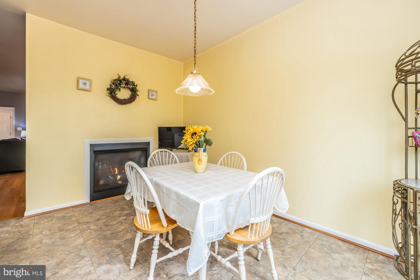 215 Donna Dr