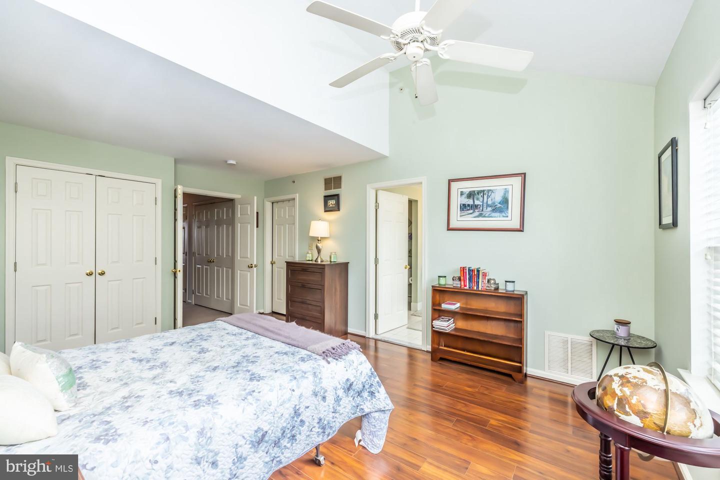 215 Donna Dr