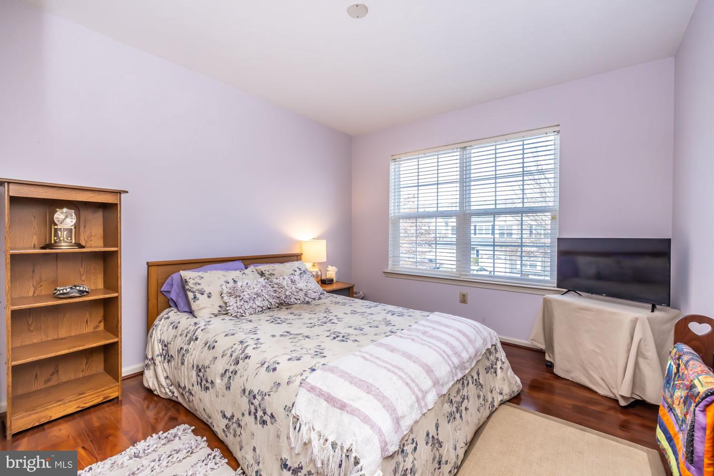 215 Donna Dr