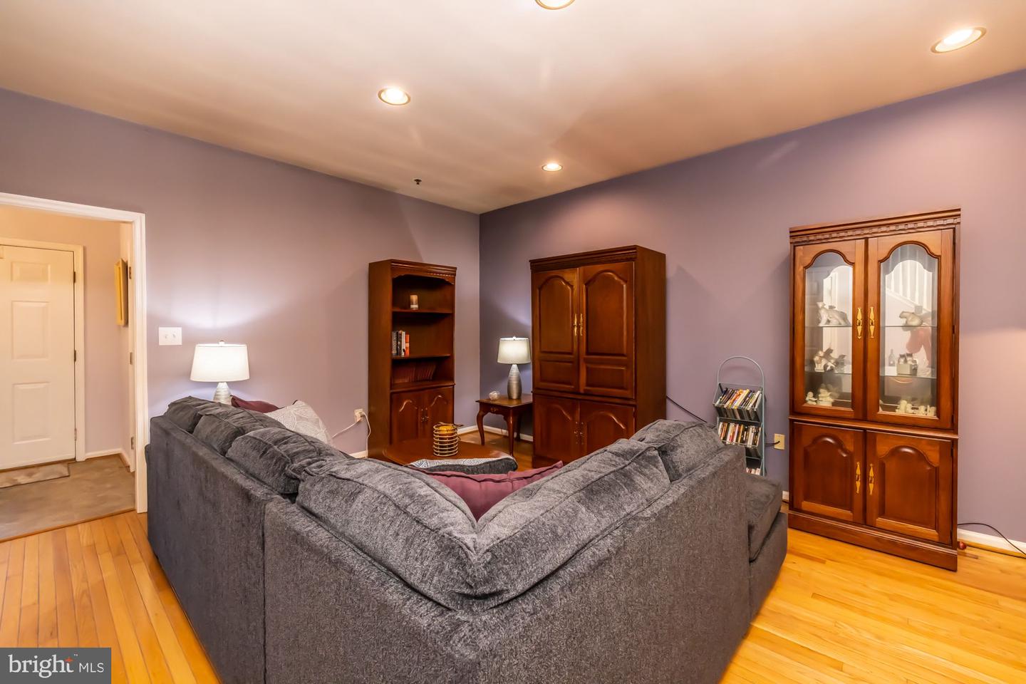215 Donna Dr