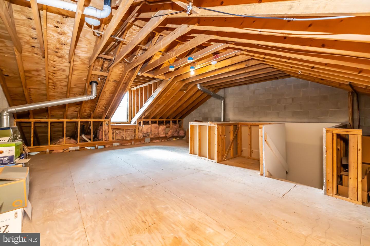 215 Donna Dr