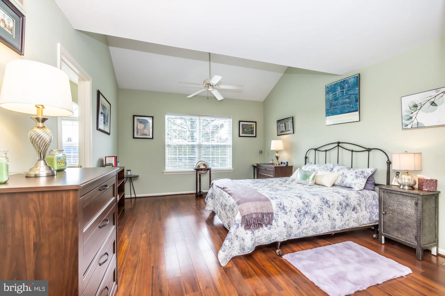 215 Donna Dr