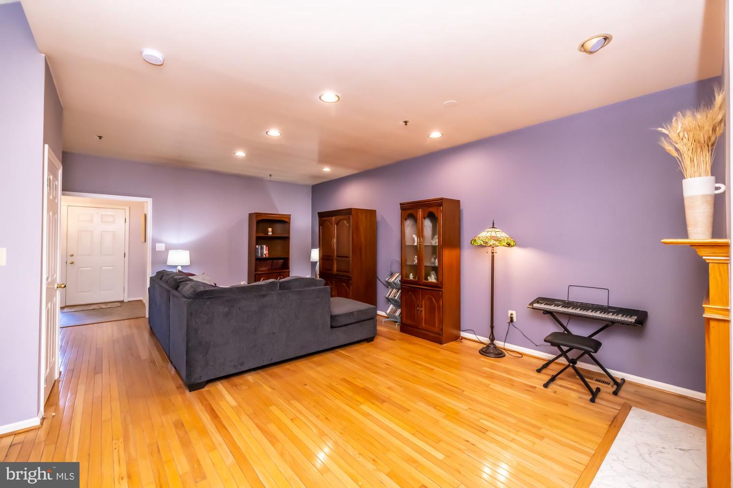 215 Donna Dr