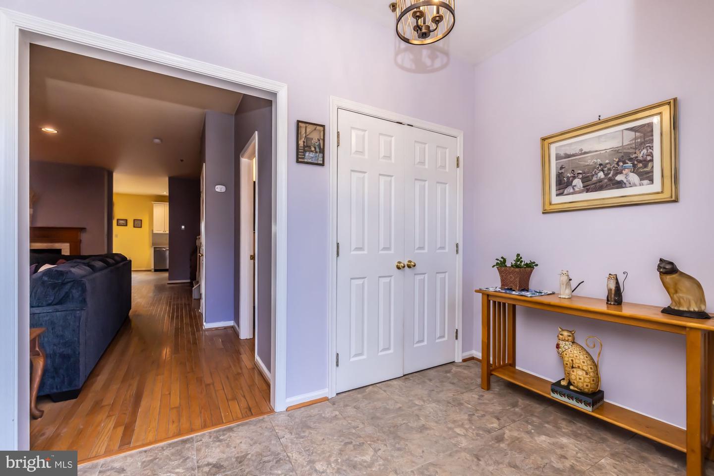 215 Donna Dr
