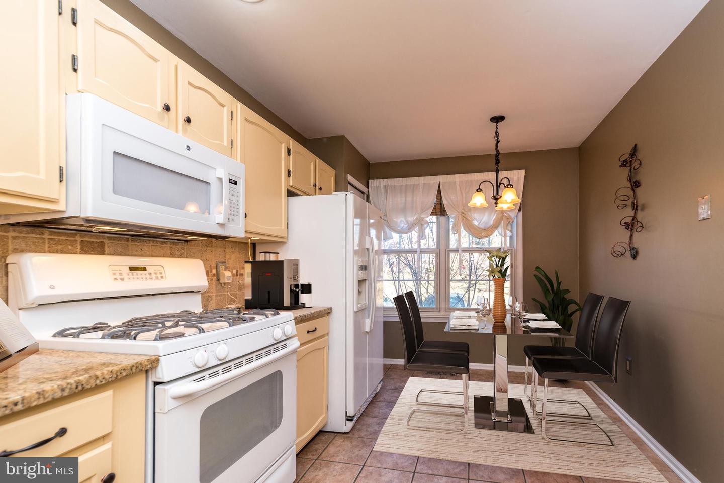 128 Magnolia Ct
