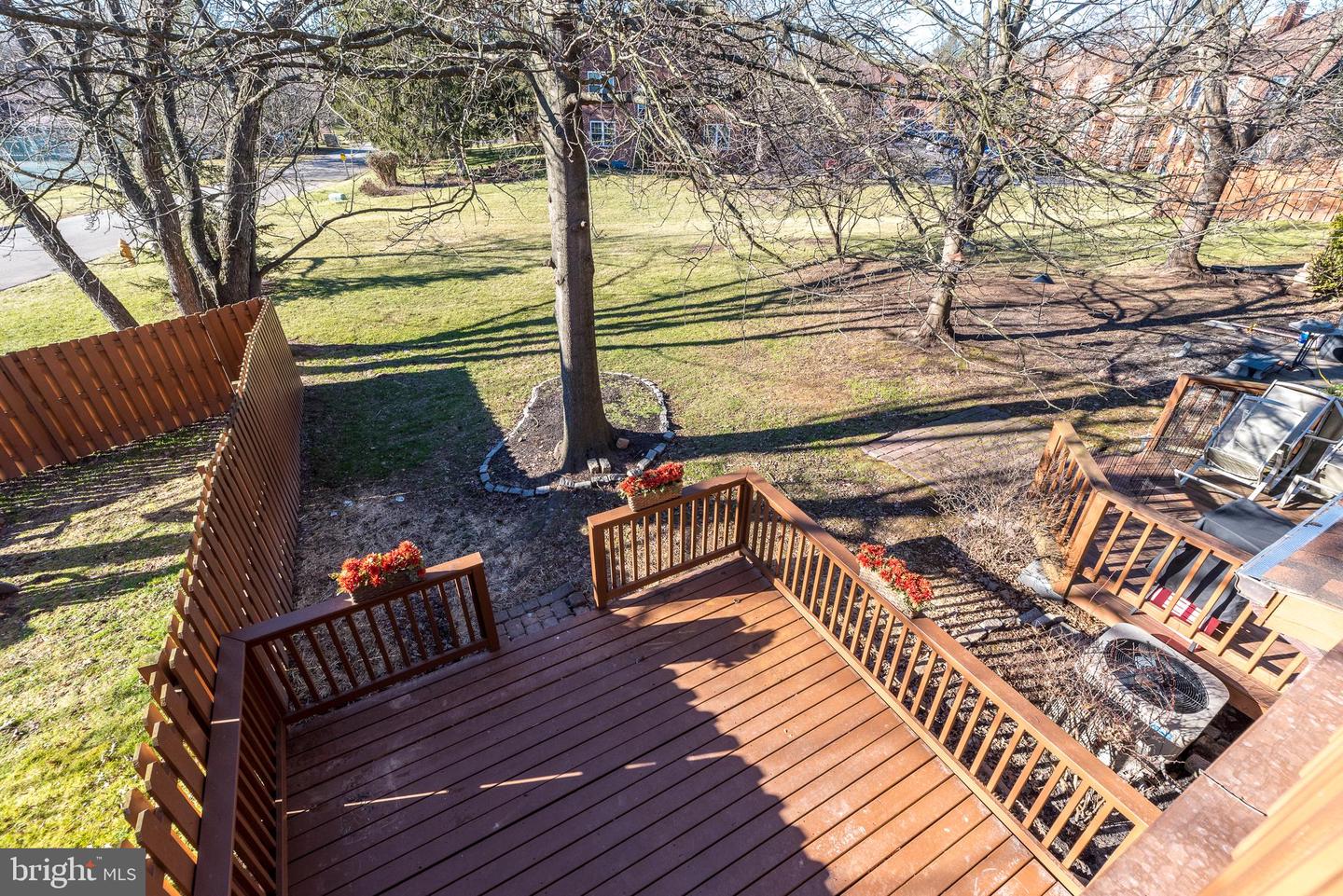 128 Magnolia Ct