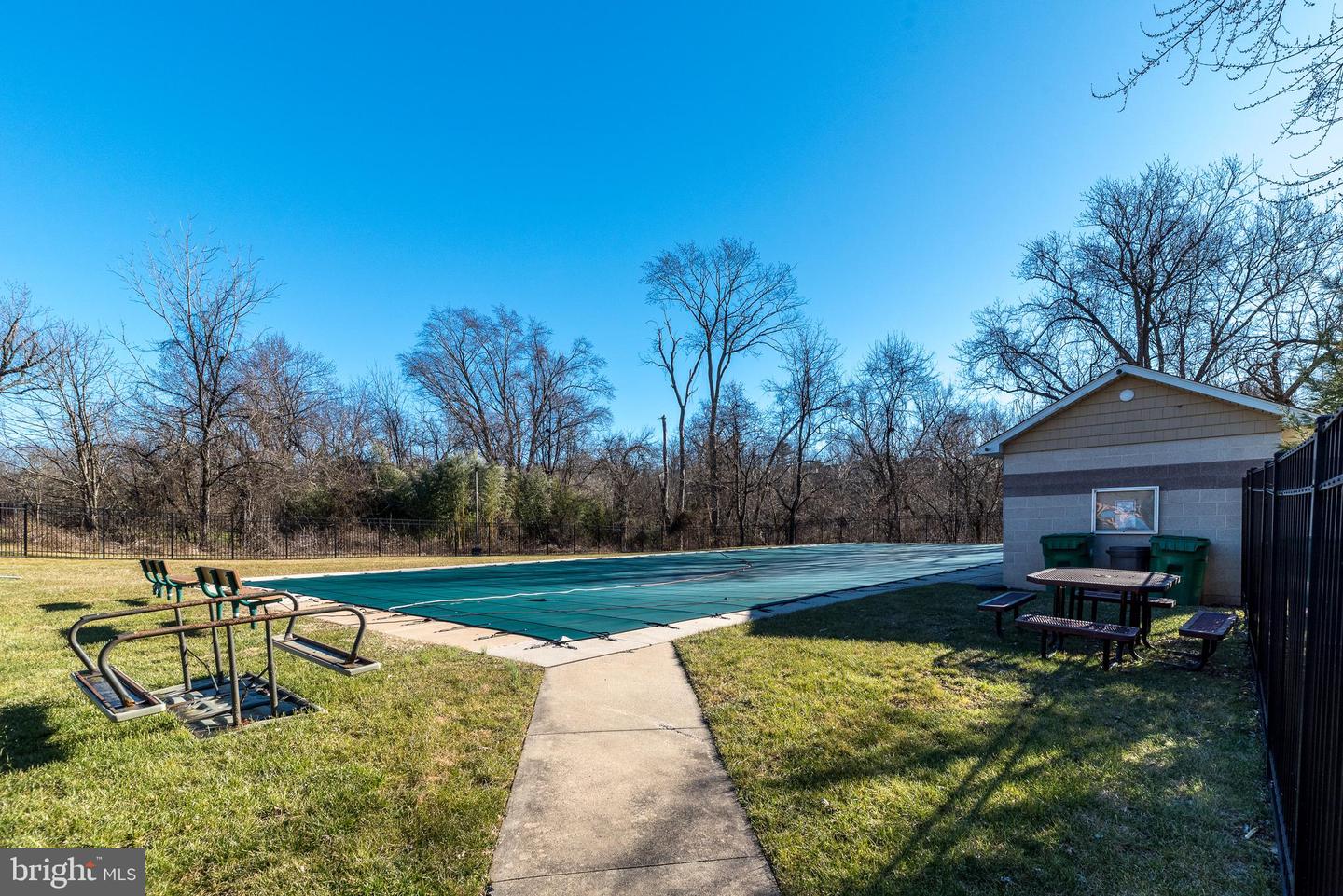 128 Magnolia Ct