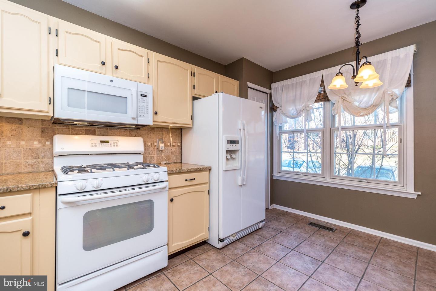 128 Magnolia Ct
