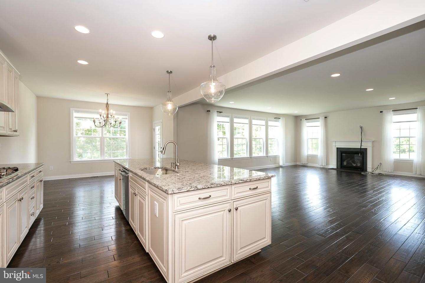 1918 Cori Ln