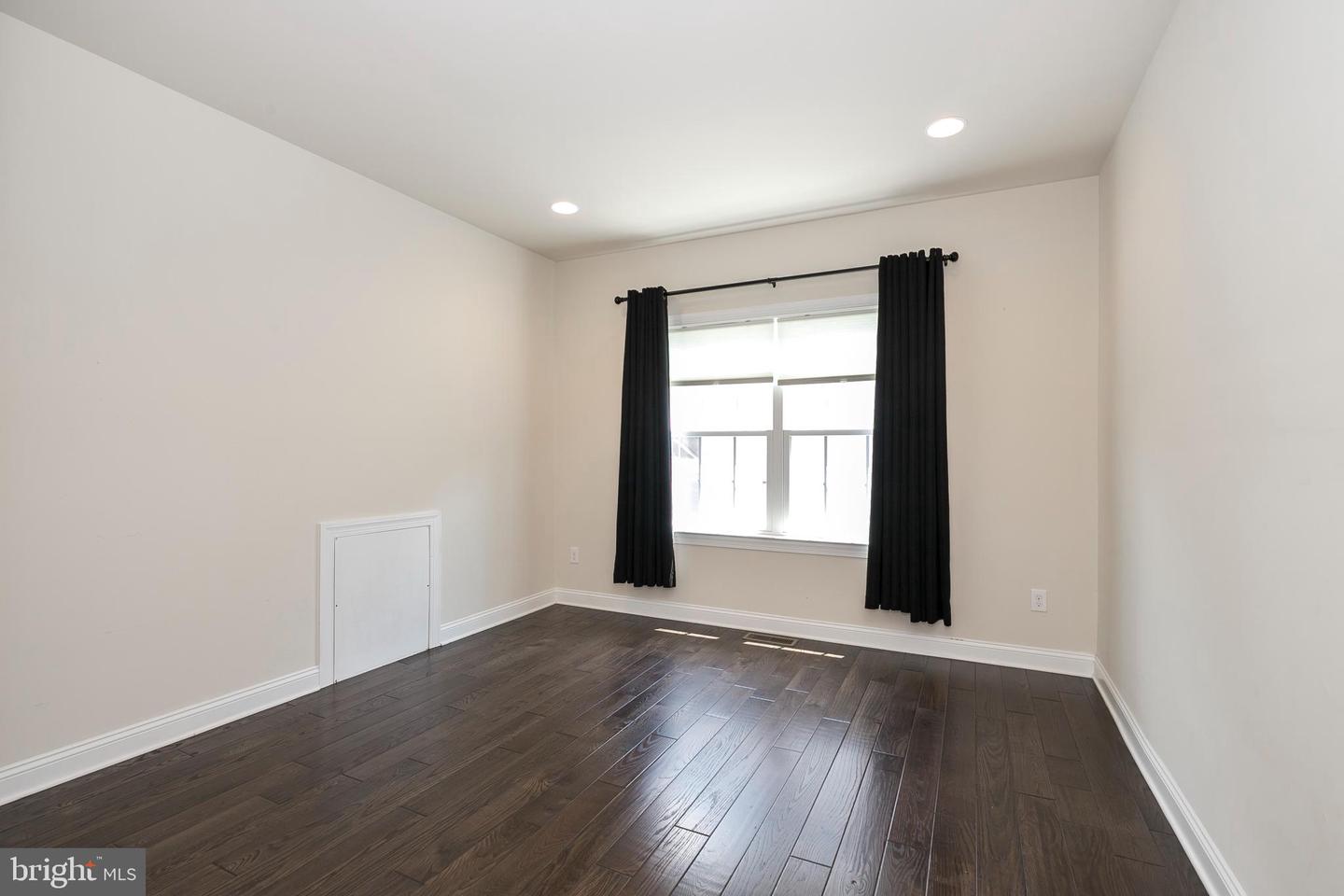 1918 Cori Ln