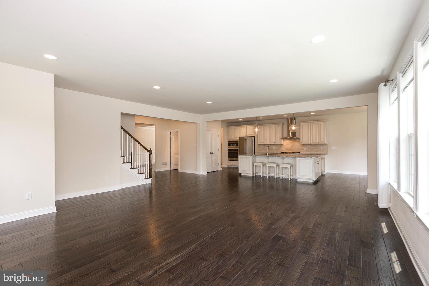 1918 Cori Ln