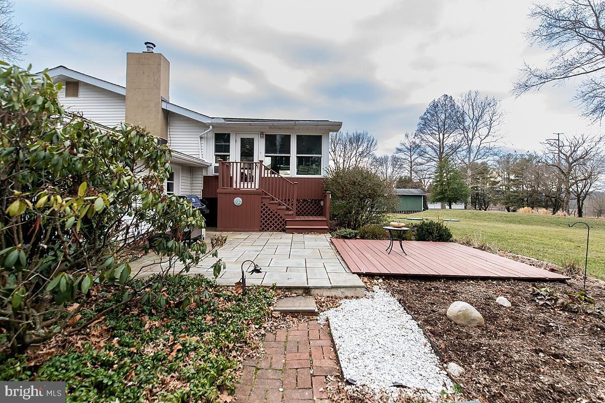 1247 Cedars Rd