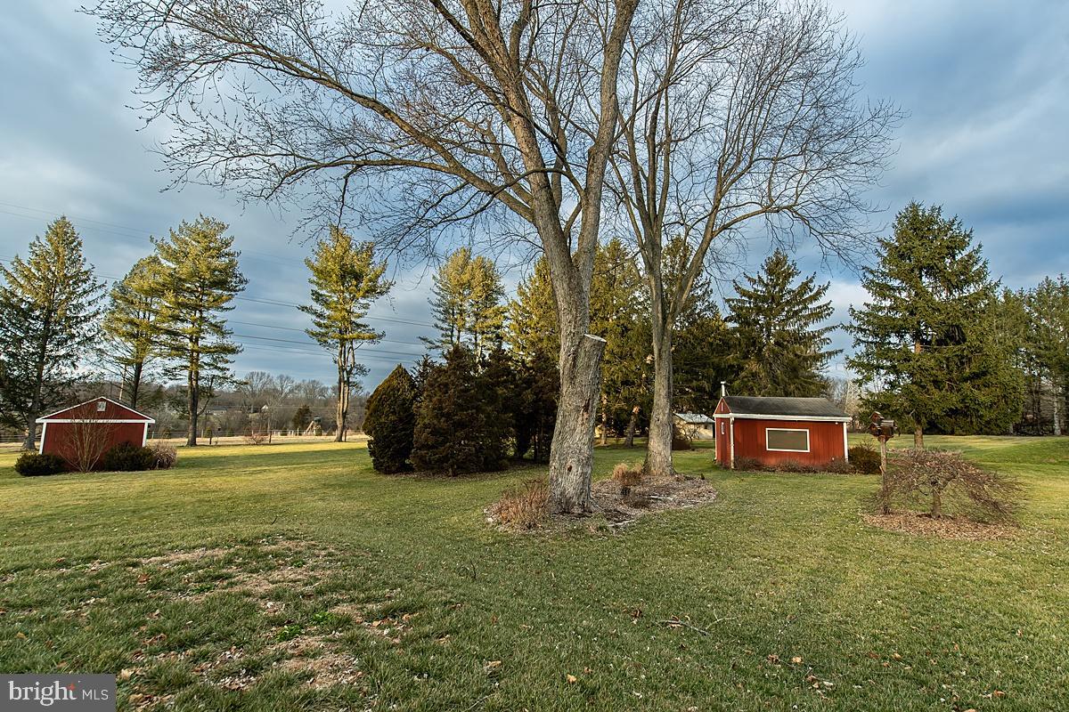 1247 Cedars Rd
