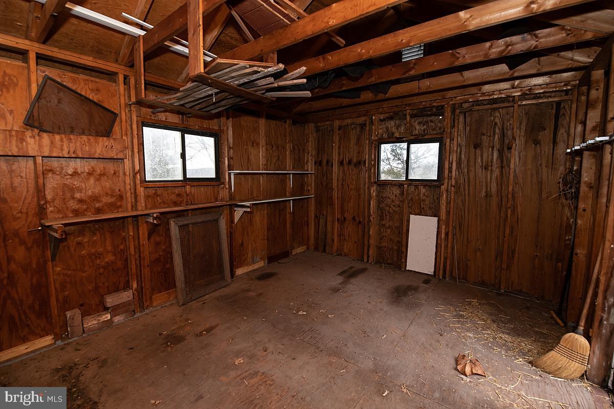 1247 Cedars Rd