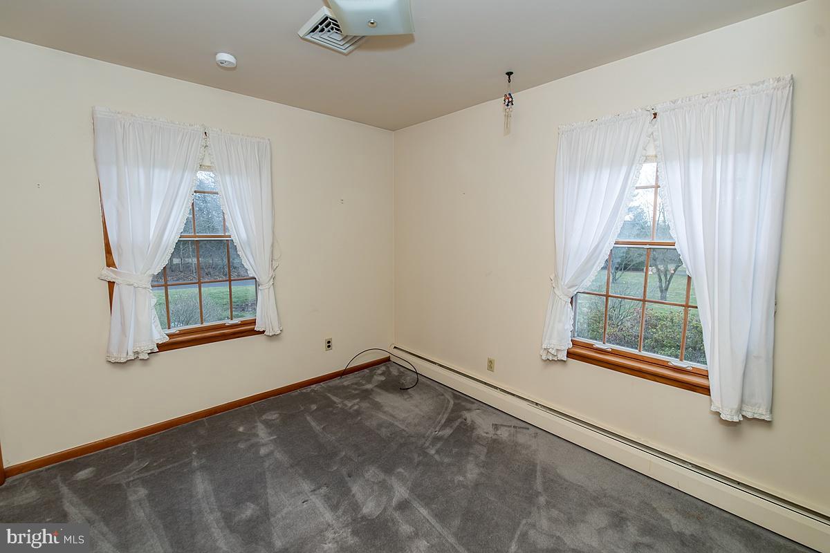 1247 Cedars Rd