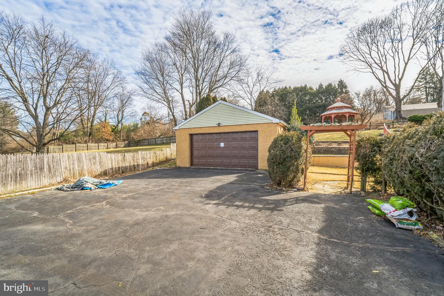 1300 Paper Mill Road