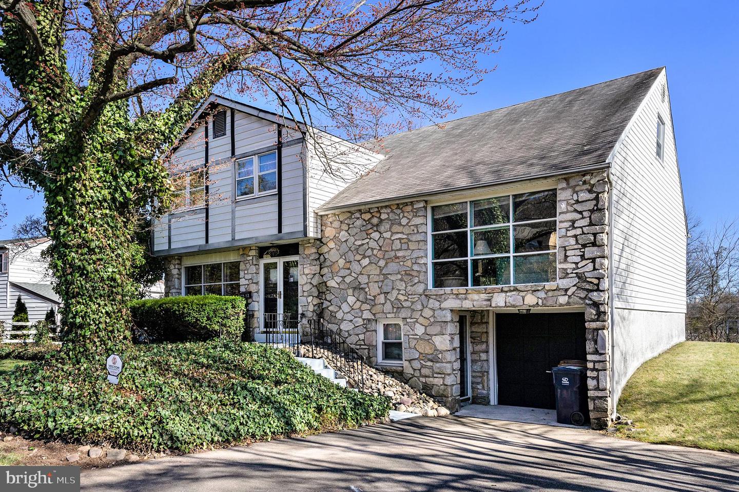 1057 Fitzwatertown Rd