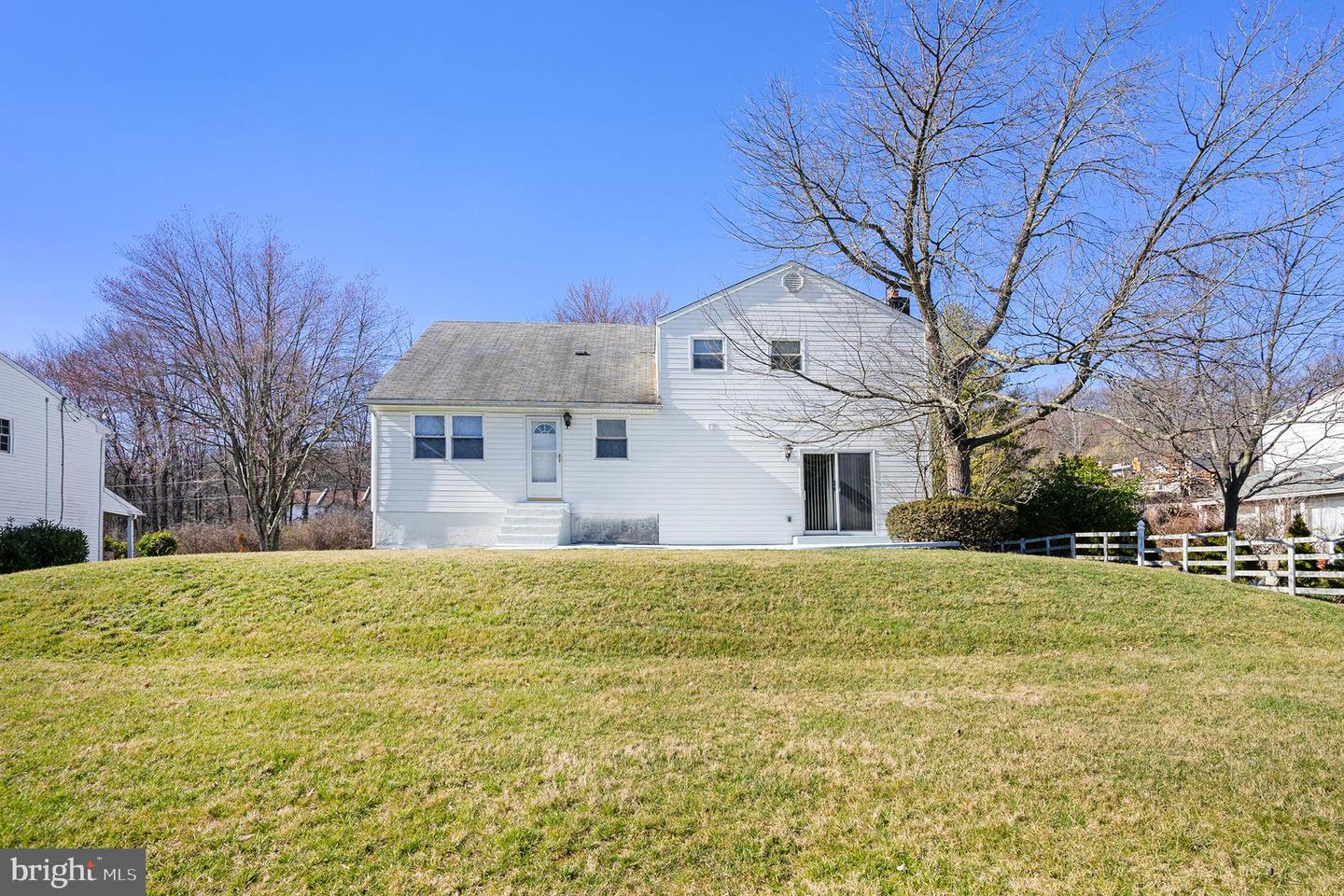 1057 Fitzwatertown Rd
