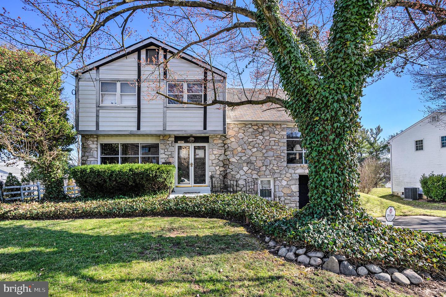 1057 Fitzwatertown Rd