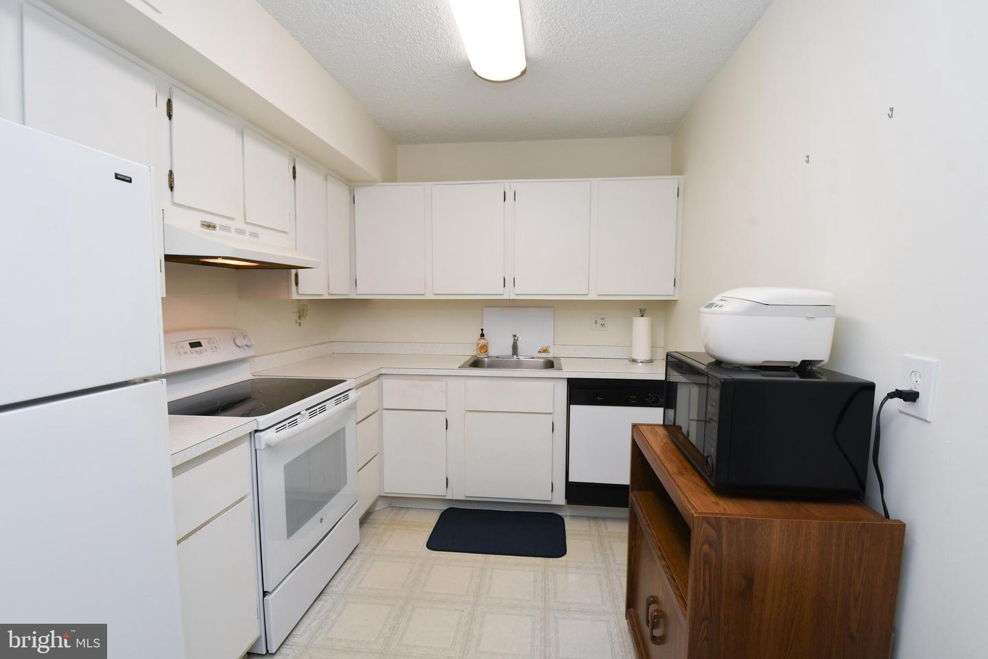 666 W Germantown Pike #1516