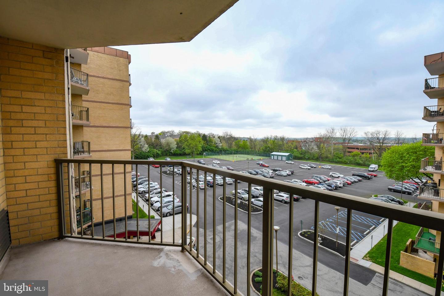 666 W Germantown Pike #1516