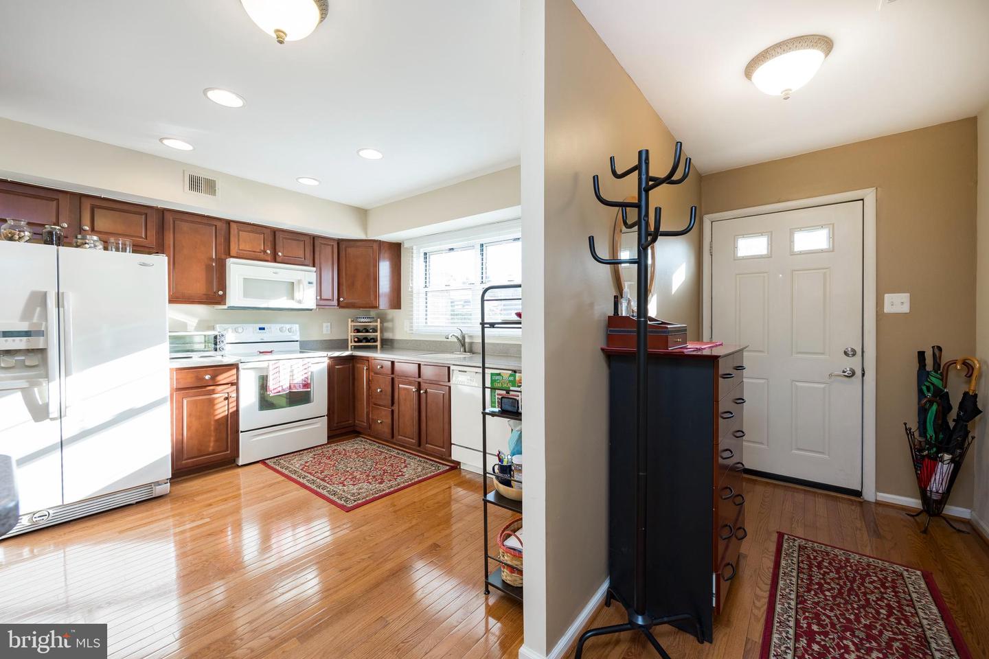 12 Ramsgate Ct #208 U-12