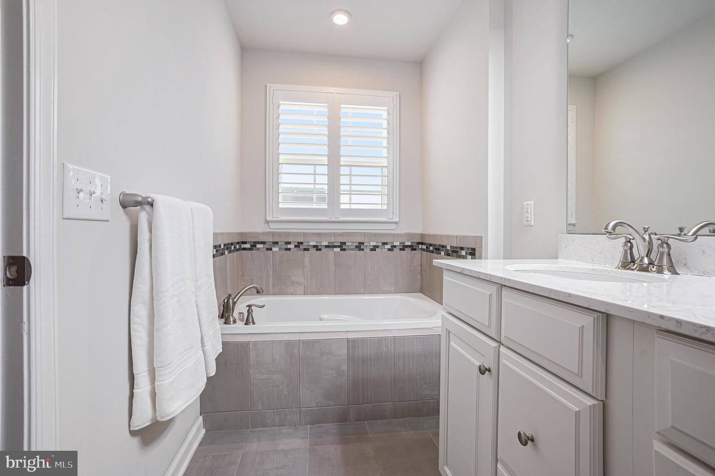 311 Andale Green Dr