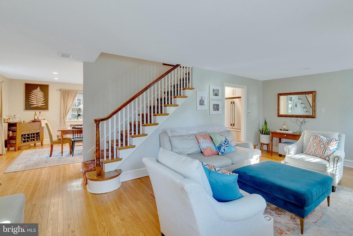 15 Rich Ave