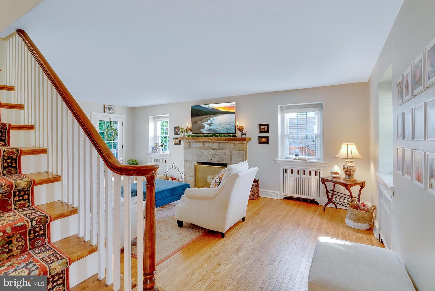 15 Rich Ave