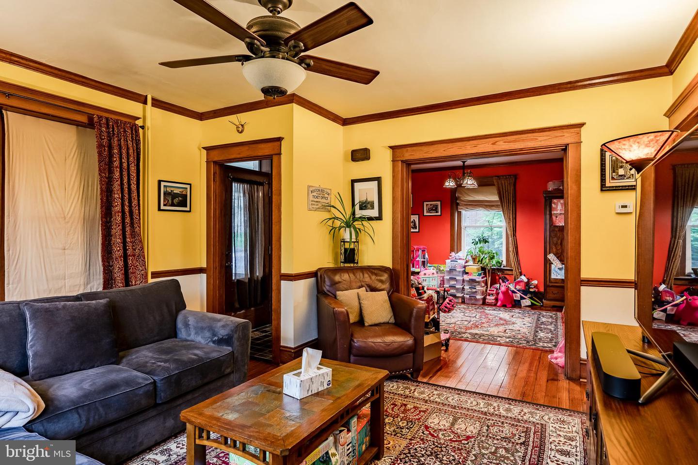 52 W Summit St