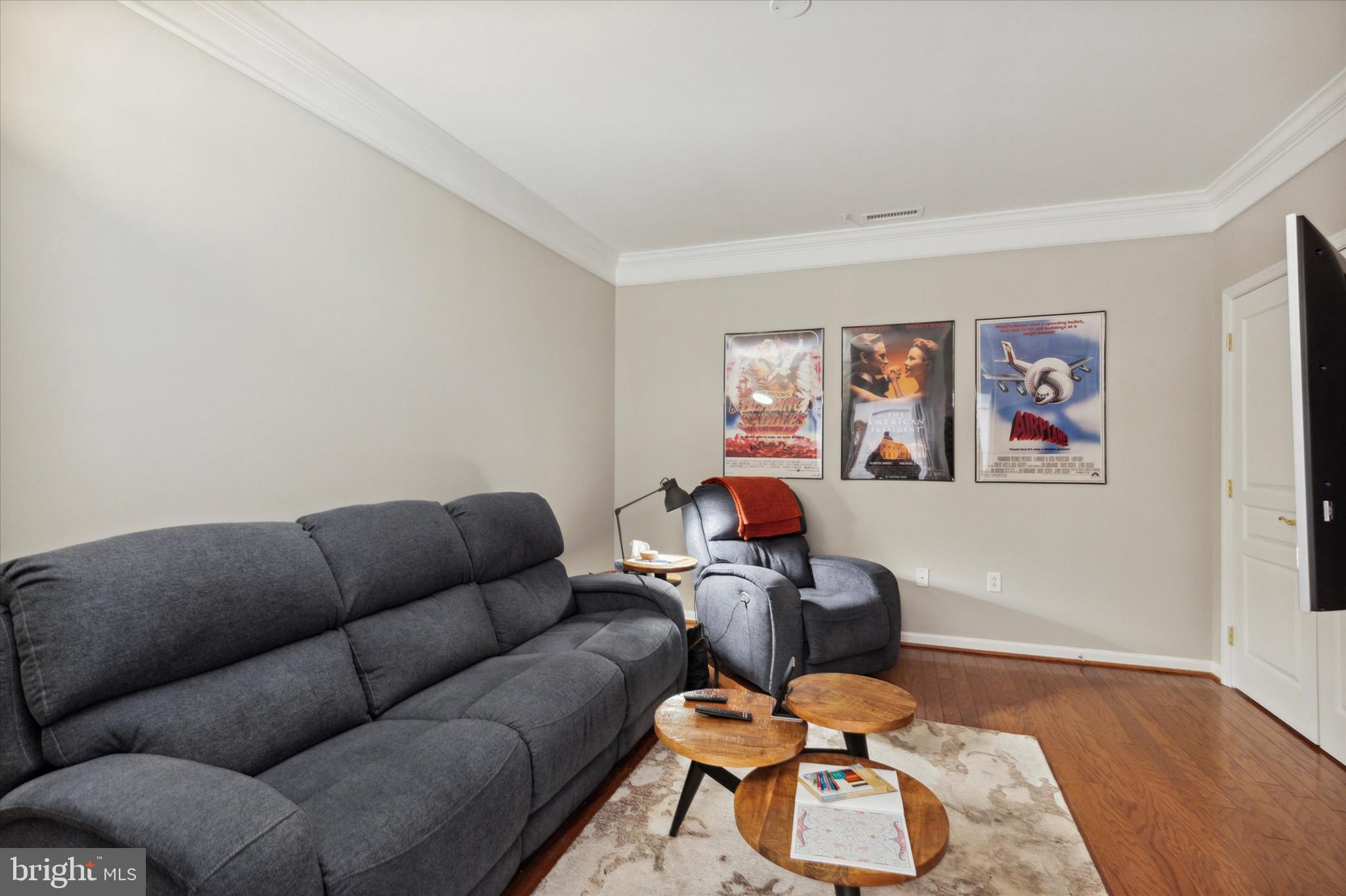 2305 Lilac Ct