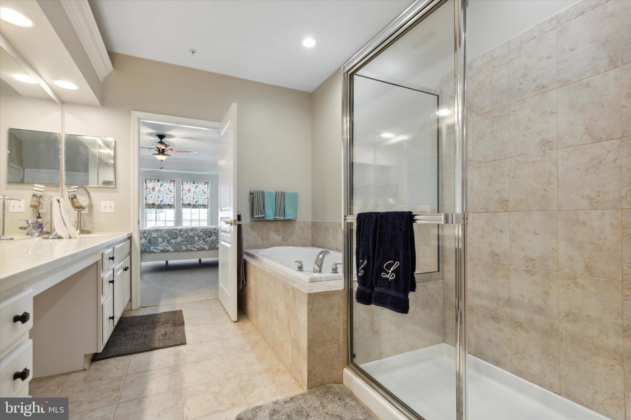 2305 Lilac Ct