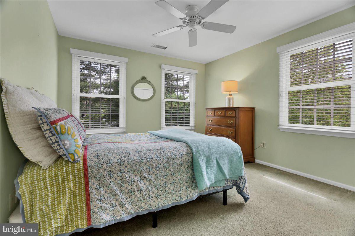 218 Nevin Ln