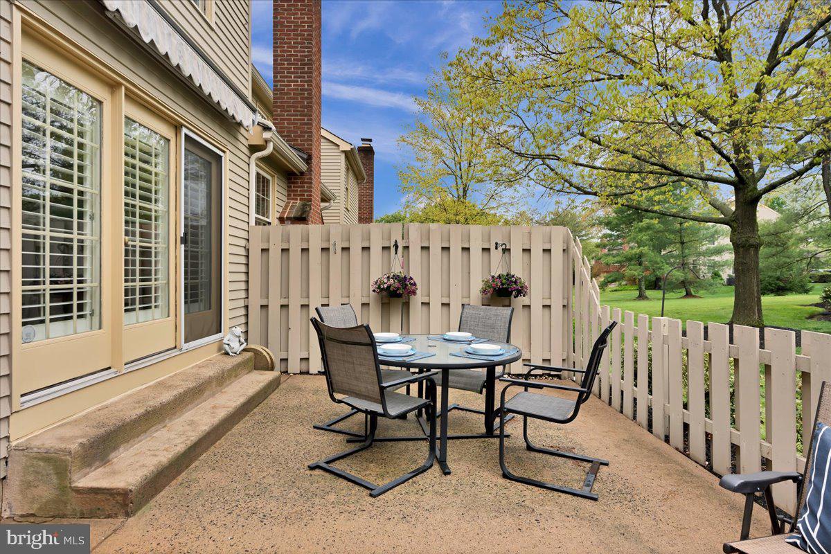 218 Nevin Ln