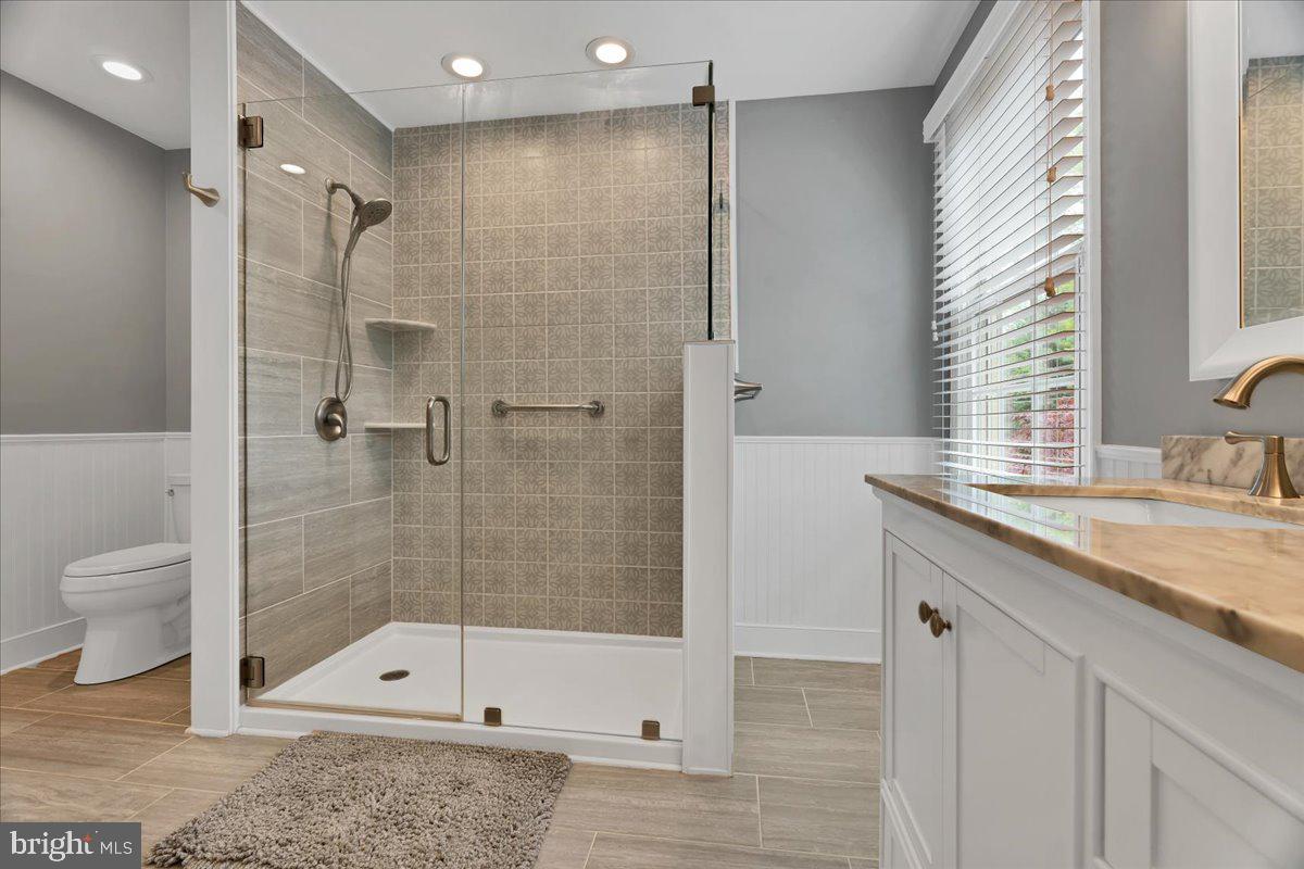 218 Nevin Ln